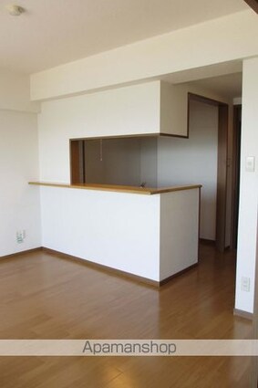 アズゥール[3LDK/70.39m2]のリビング・居間