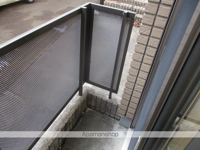 ゼルコバ・グローブの内装写真