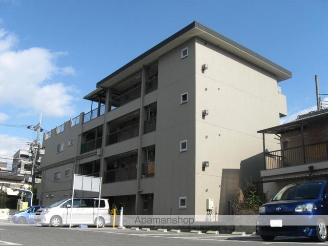 松吉マンションの玄関写真