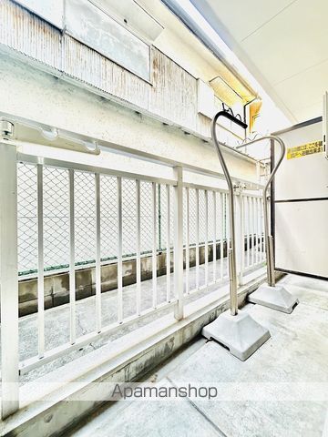 シャトル中宮の内装写真