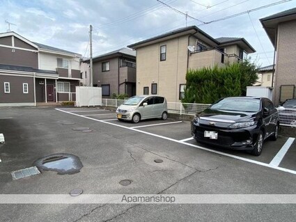 アネックス村山　Ｂ[2DK/53.28m2]の駐車場