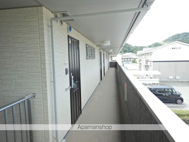 サンシャイン見白 A棟の玄関写真