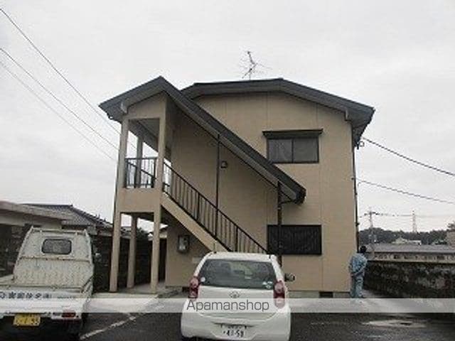 ロイヤルたつみの外観写真