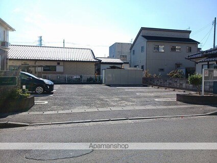 フラワーガーデン[1K/33.15m2]の駐車場