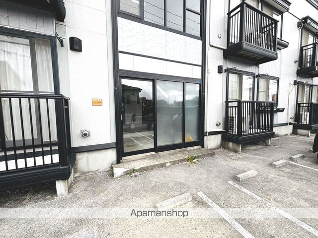 ラ・クール美原の玄関写真