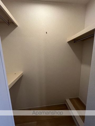 ハイ ロザーナ ファミリアの内装写真