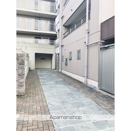 プラムガーデン関根[1LDK/42.42m2]のエントランス1