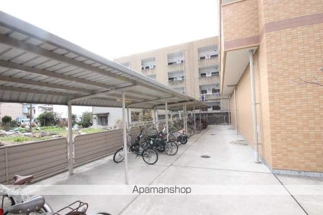 ワンダフルパレスNIの玄関写真