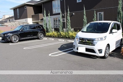 ドリーム　Ｂ棟[2LDK/65.19m2]の駐車場