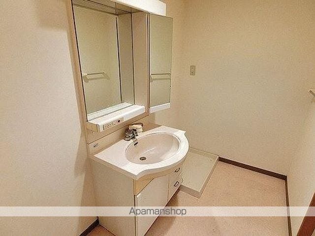 コスモ三滝本町の内装写真