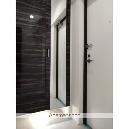 ライオンズマンション日本橋[2DK/47.79m2]の玄関