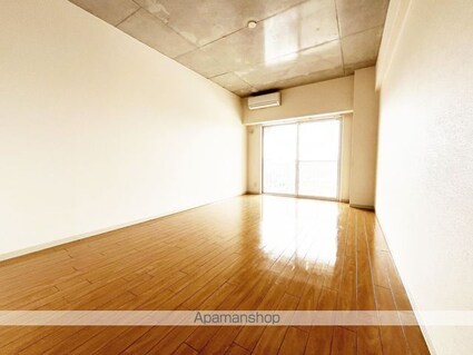 滋賀県彦根市長曽根南町[1K/31m2]のリビング・居間