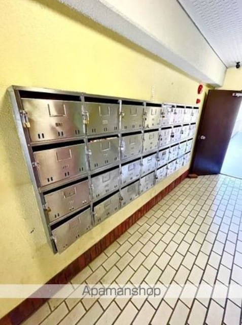 和歌山県和歌山市新中通２丁目[1R/25.42m2]の共用部2