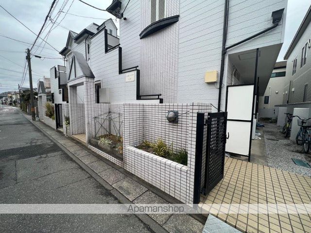 日進プラザB棟の玄関写真