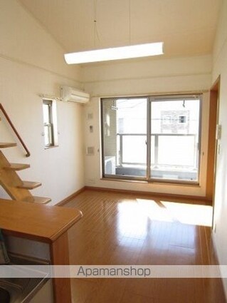 シュティル　ブリーゼ[1LDK/33.34m2]のリビング・居間1