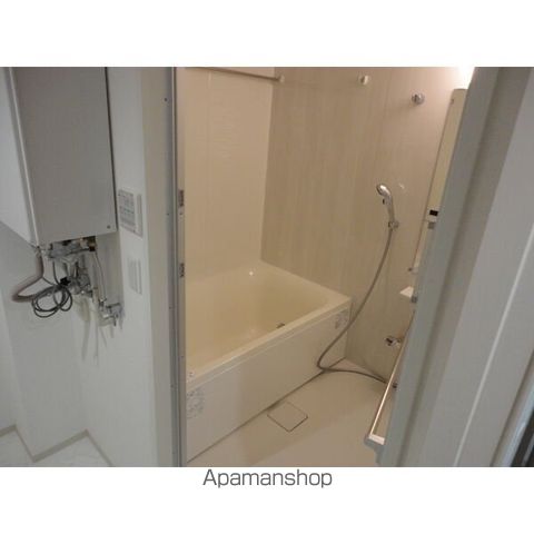 8 3W2 HACHI SANWESTNYの内装写真