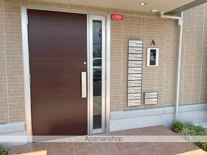 ＬＡ　ＶＩＬＬＡ五個荘Ａ棟[1LDK/46.93m2]のエントランス2