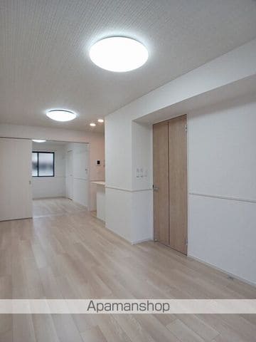 KURA・保田窪本町の内装写真