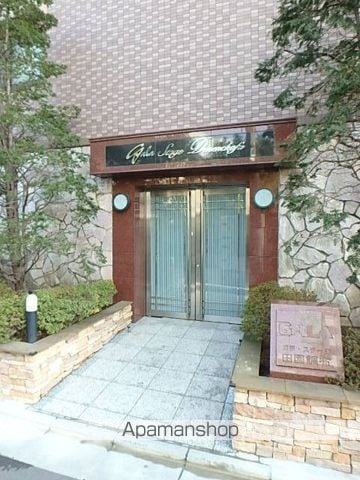 ガラ・ステージ田園調布の玄関写真