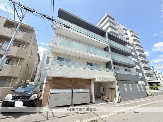 エアフォルク行啓通の外観写真