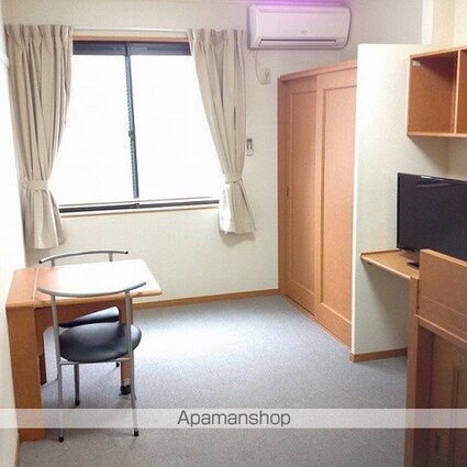 レオパレスサンライズヤマニ[1K/22.35m2]のリビング・居間