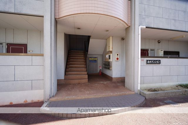 森本マンションの玄関写真