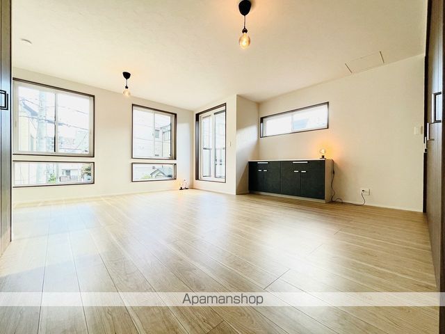 大人が楽しむガレージハウス守口桃町の内装写真