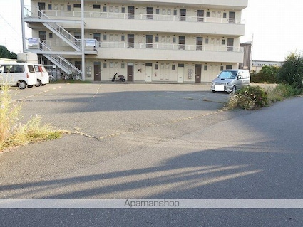 コーポサークルワンＡ[1K/25.32m2]の駐車場