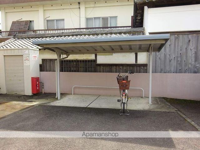 【和歌山市弘西のアパートの写真】