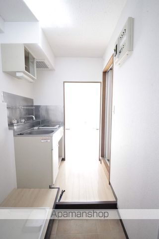 ウエストウッド[1R/17.69m2]の玄関