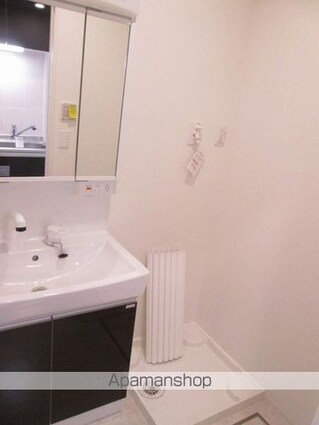 愛媛県四国中央市中曽根町[1K/30.87m2]の洗面所