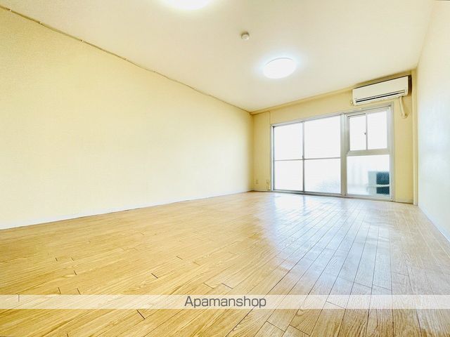 ミティオ森小路の内装写真