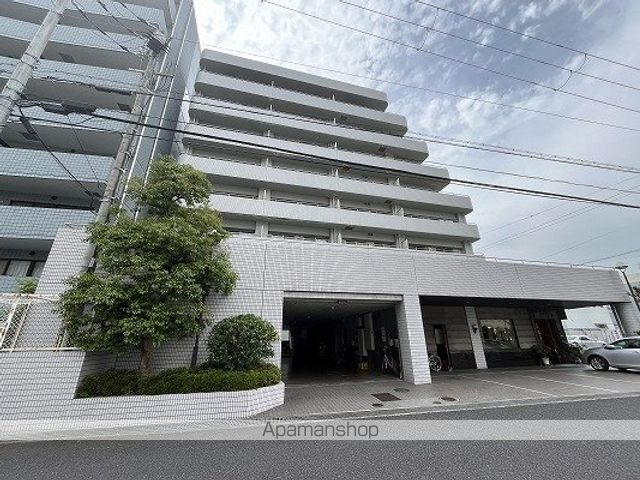 メゾン・セルベイルの外観写真