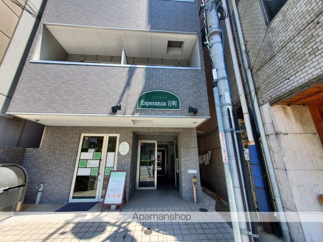 エスペランサ谷町の玄関写真