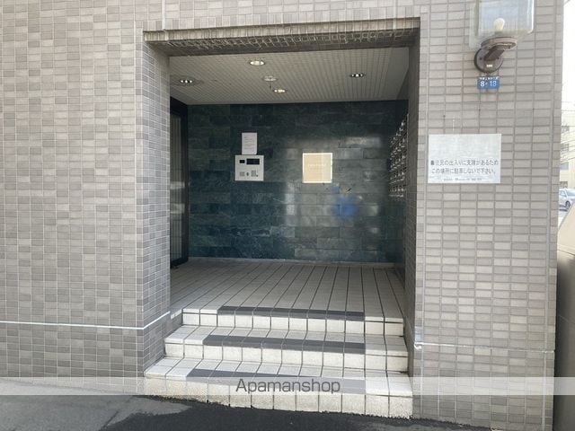 フォンテーヌ平岸の玄関写真