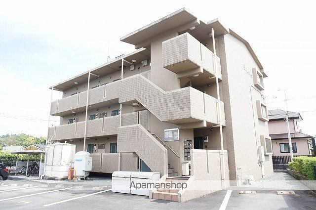 袋井市 3階建 築18年の外観写真
