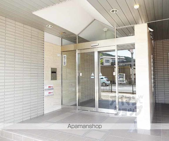 グレースコンフォート御陵の玄関写真