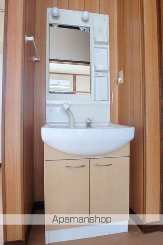 小林市 1階建 築34年の内装写真