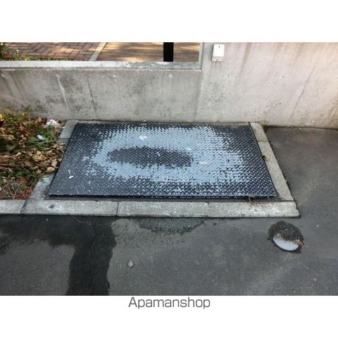 ウィスタリア西岡の内装写真