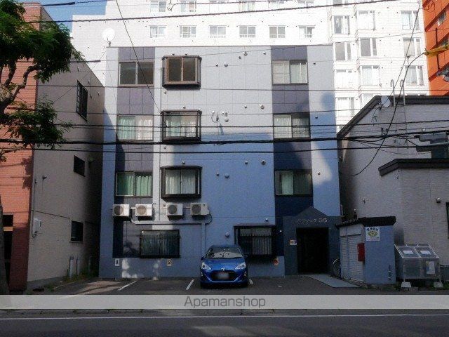 パブリック56の外観写真