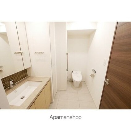 コンフォリア新宿イーストサイドタワー[1R/41.23m2]のトイレ