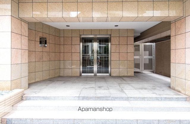 パレステュディオ大塚の玄関写真