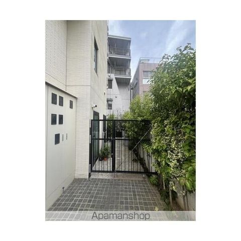 KAGURAZAKA TERRACEの玄関写真