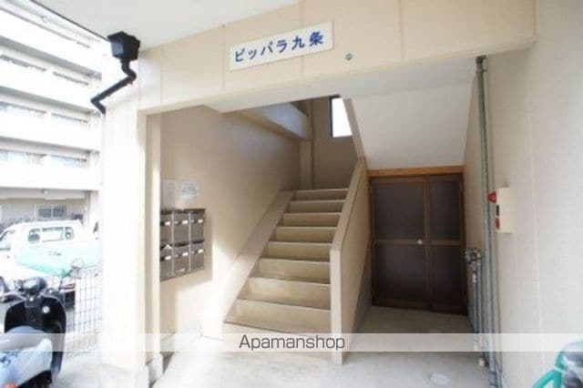 ピッパラ九条の玄関写真
