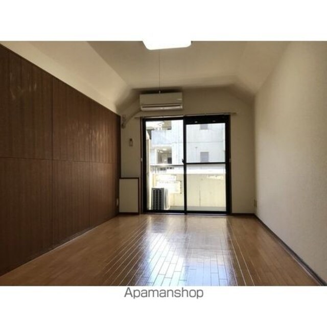ウッドクレスト砧ＡＢＣ棟[1R/16.74m2]のリビング・居間