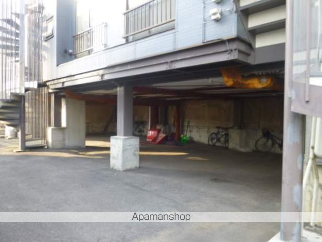 エバメゾン北郷の玄関写真