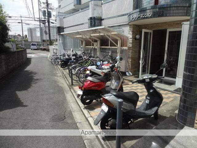 ロータリーマンション村野B棟の外観写真