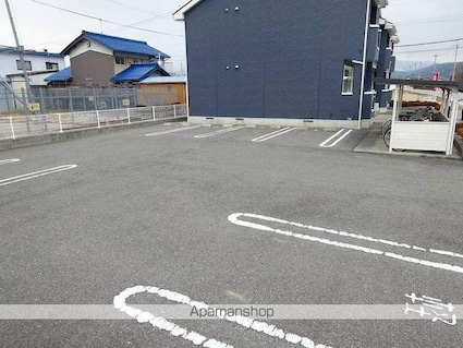 プリム・セーリオ[2LDK/60.19m2]の駐車場3