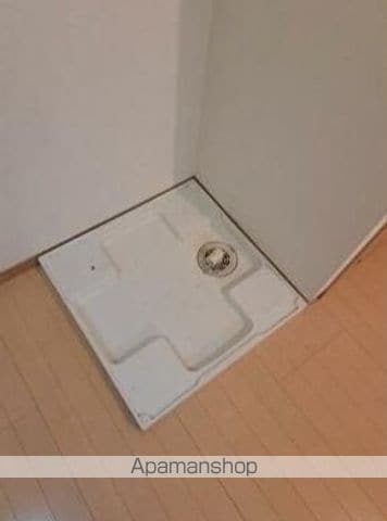 マンション里の内装写真