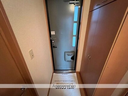 メゾン・ポレール[2LDK/52.02m2]の玄関